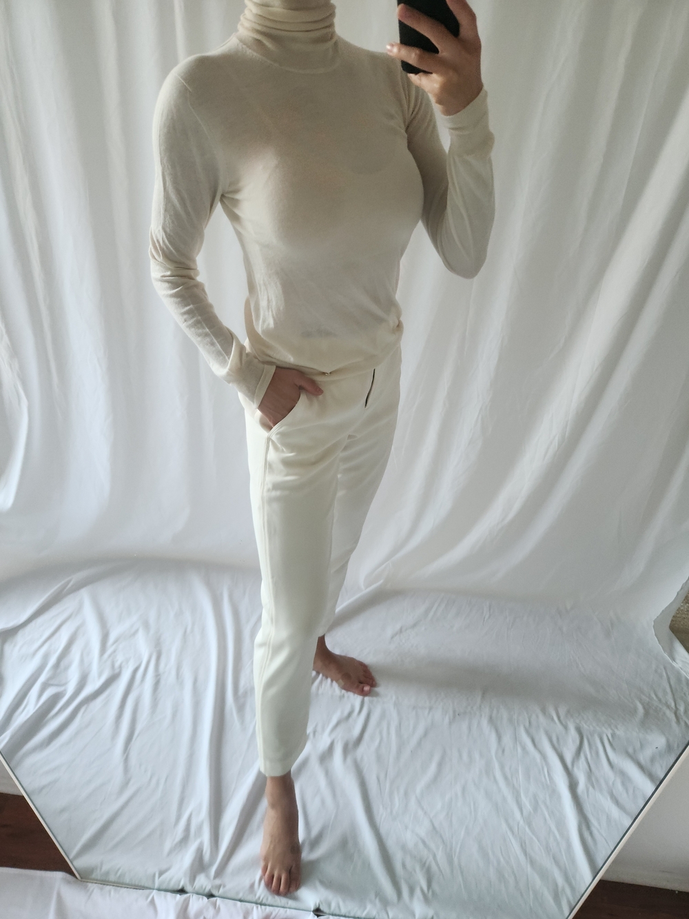 Gucci CASHMERE Cream Turtleneck Sweater fall Winter Designer Chic - Picture 3 of 11